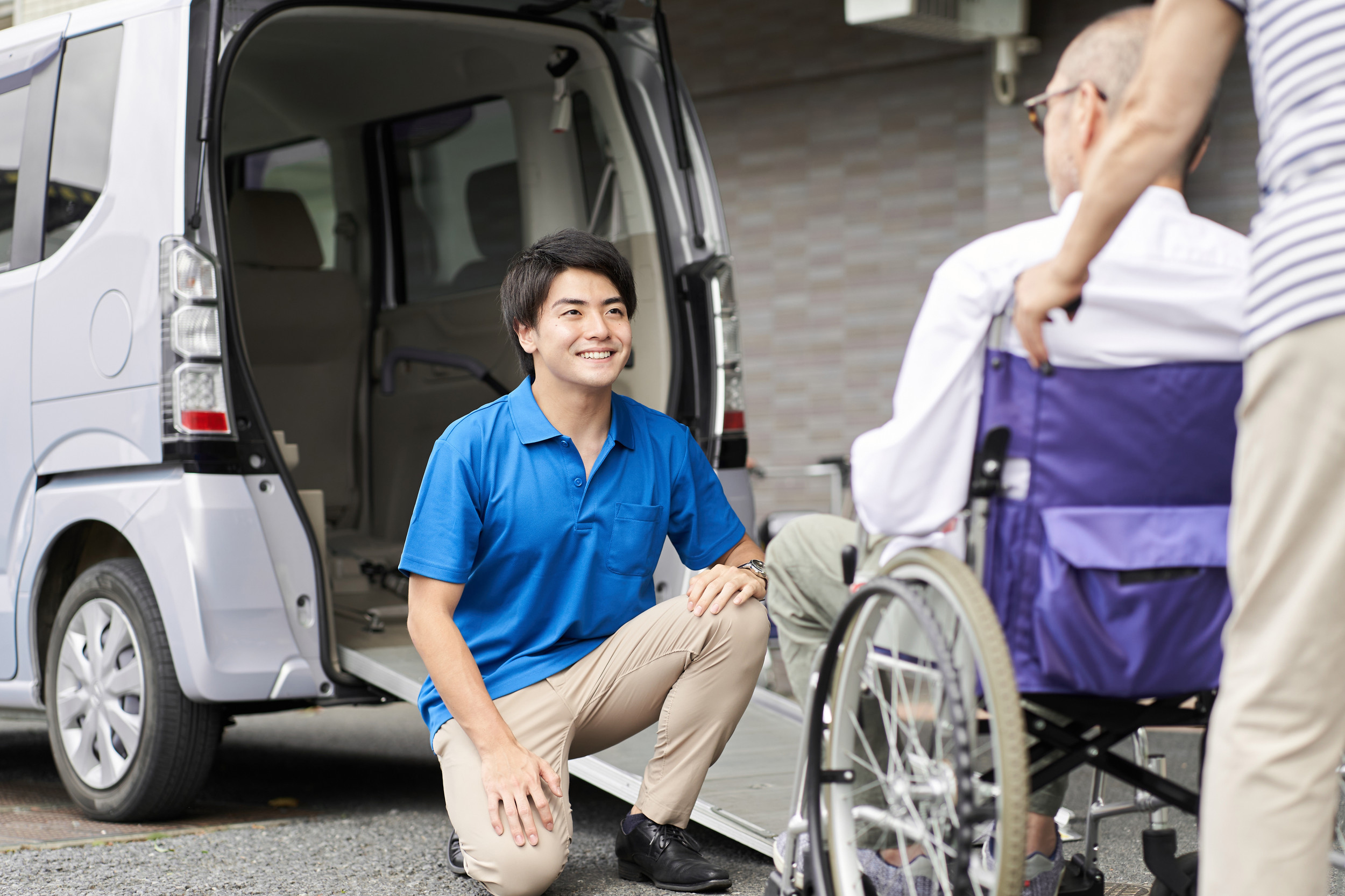 Safe Travel Tips for Seniors and People with Disabilities